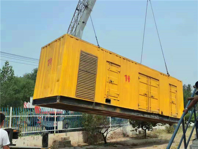 扬中300KW柴油发电机组油耗是多少？